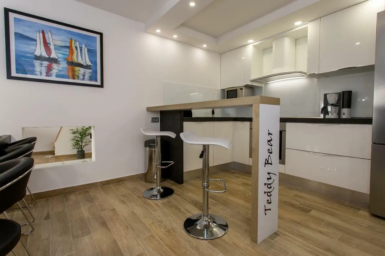 Apartment Teddy Bear Trogir 0*,